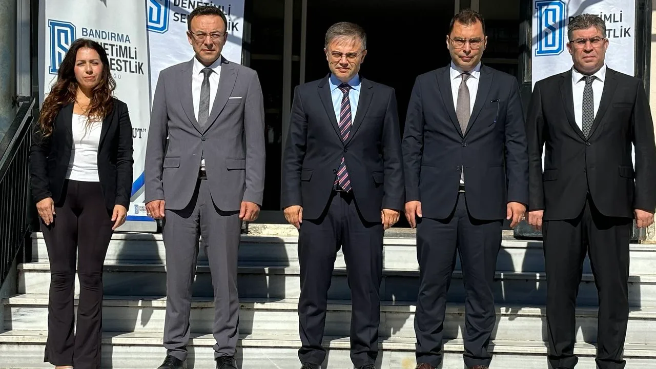 Bandırma’da yaz boyunca kamuya katkı: Denetimli serbestlik çalışmaları 21 noktada tamamlandı